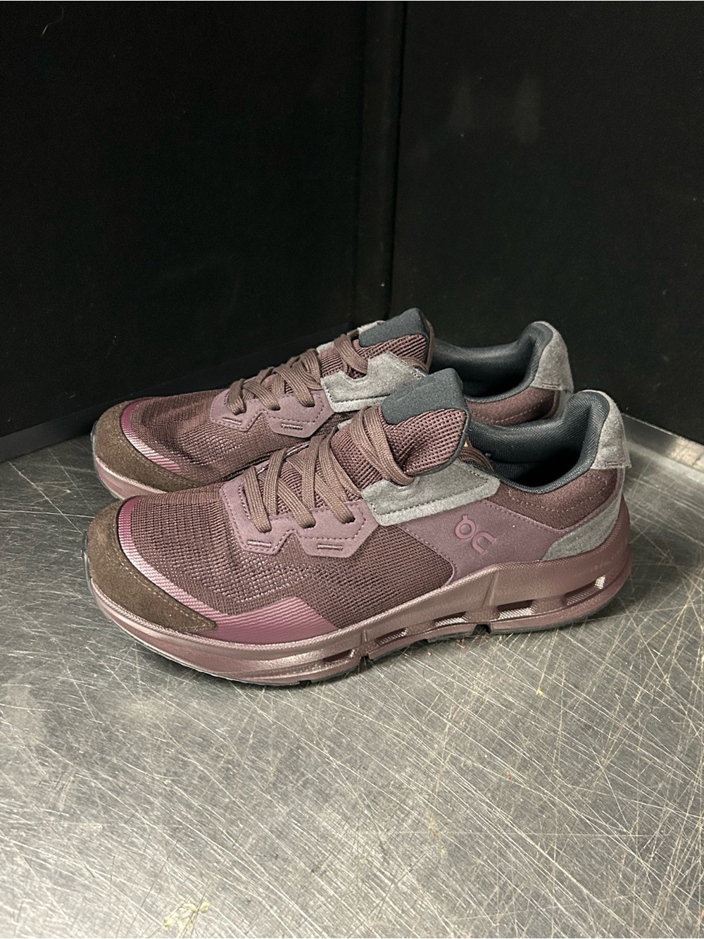 On Clouds Men’s Size 10